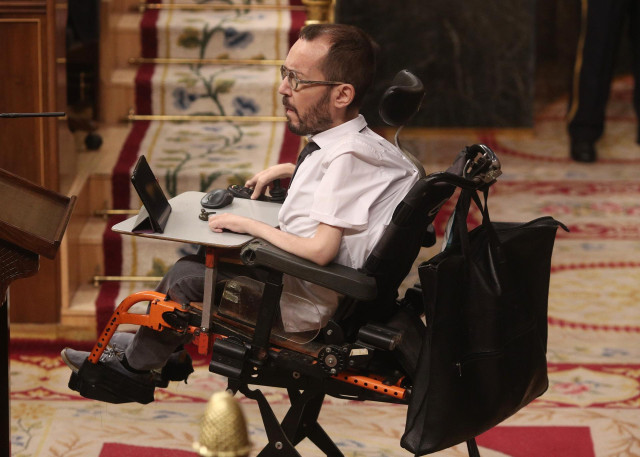 El portavoz de Unidas Podemos en el Congreso, Pablo Echenique, interviene en el Congreso de los Diputados durante la segunda jornada del debate de los Presupuestos Generales para 2021, en Madrid (España), a 12 de noviembre de 2020.
