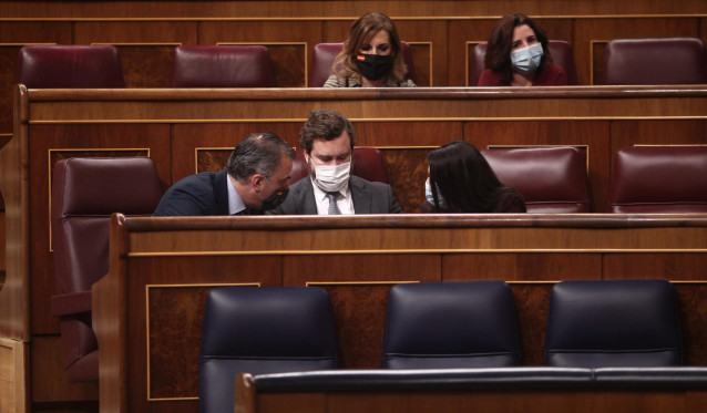 Los diputados de Vox Javier Ortega Smith, Iván Espinosa de los Monteros y Macarena Olona