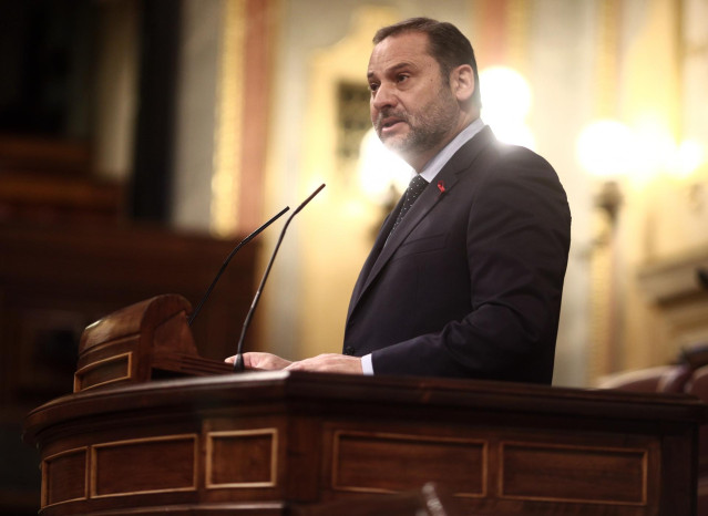 El ministro de Transportes, Moviliad y Agenda Urbana, José Luis Ábalos, en el Congreso