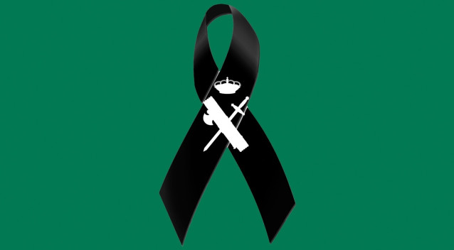 Crespón negro con el logo de la Guardia Civil.