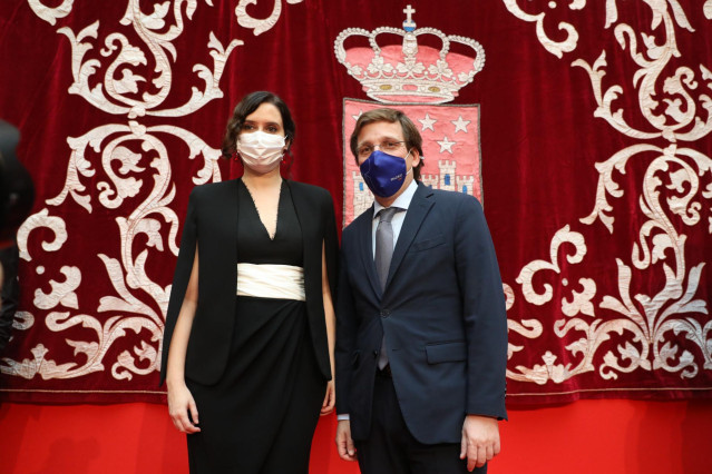 La presidenta de la Comunidad de Madrid, Isabel Díaz Ayuso, el alcalde de Madrid, José Luis Martínez- Almeida.