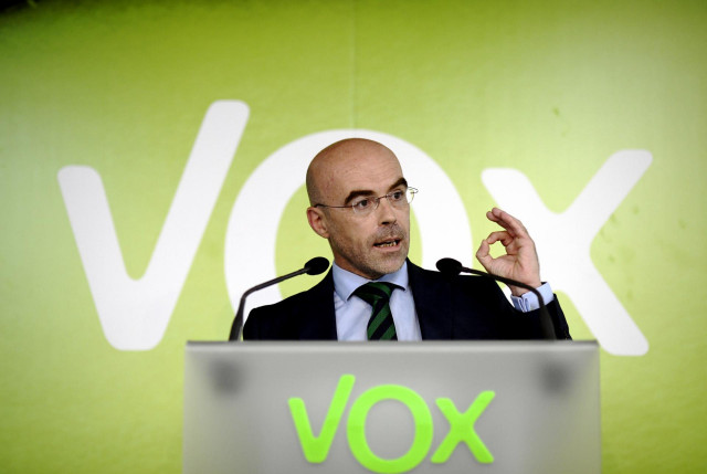 El eurodiputado de Vox Jorge Buxadé, en rueda de prensa