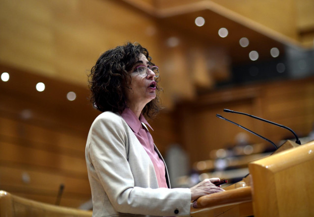 La ministra de Hacienda y portavoz del Gobierno, María Jesús Montero, durante una sesión plenaria en el Senado, en Madrid (España), a 14 de diciembre de 2020.