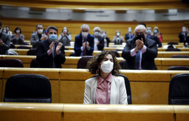 La ministra de Hacienda y portavoz del Gobierno, María Jesús Montero, en el Pleno del Senado