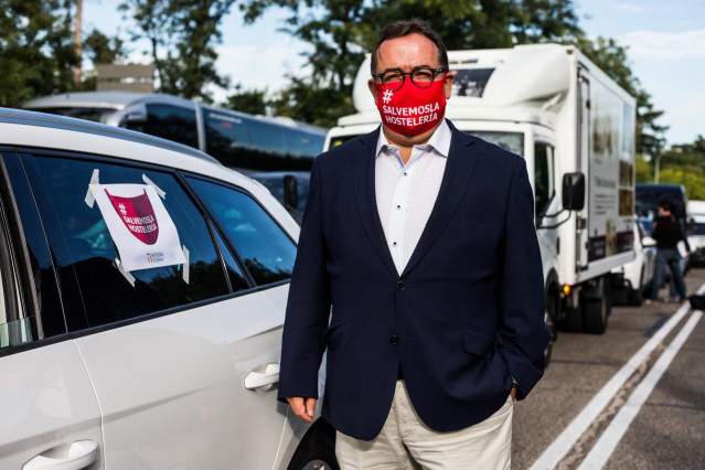 El presidente de la Confederación Empresarial de HOSTELERÍA DE ESPAÑA, José Luis Yzuel,