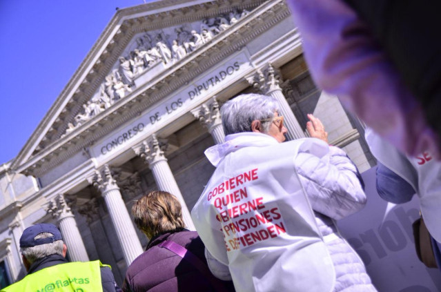 Pensionistas ante el Congreso