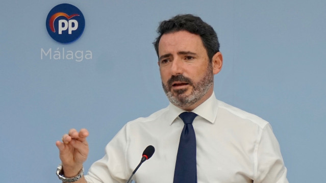 El portavoz adjunto del Grupo Popular en el Parlamento andaluz, José Ramón Carmona.