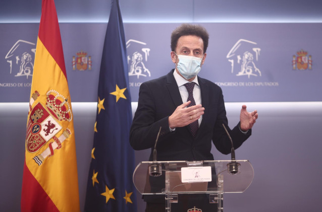 El portavoz de Ciudadanos en el Congreso, Edmundo Bal en rueda de prensa en el Congreso de los Diputados durante la celebración de la Junta de Portavoces, en Madrid (España), a 15 de diciembre de 2020.
