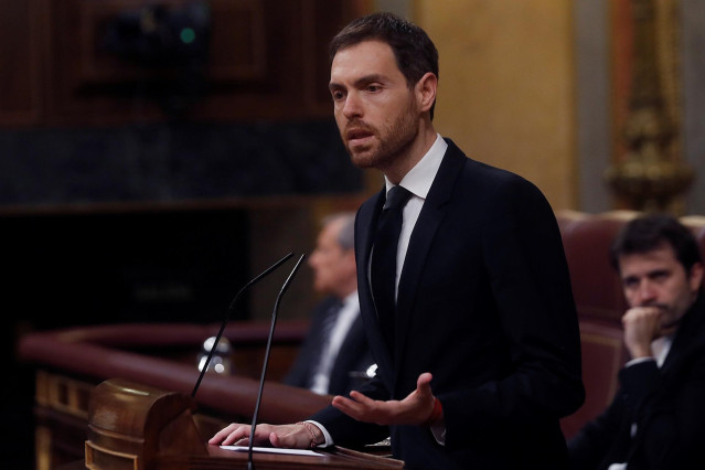 El diputado de Navarra Suma, Sergio Sayas, durante su intervención en el pleno del Congreso