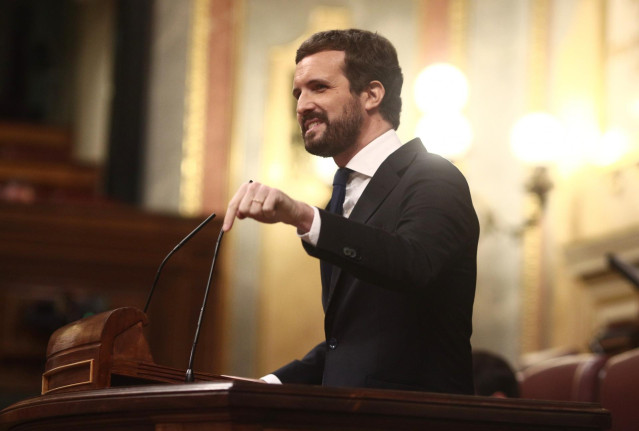 El presidente del PP, Pablo Casado interviene durante una sesión de control al Gobierno, en Madrid (España), a 16 de diciembre de 2020.