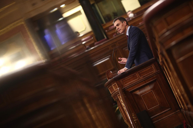 El presidente del Gobierno, Pedro Sánchez interviene en una sesión plenaria en el Congreso de los Diputados, en Madrid (España), a 16 de diciembre de 2020. El presidente hace un primer balance del segundo estado de alarma decretado el pasado 9 de noviembr