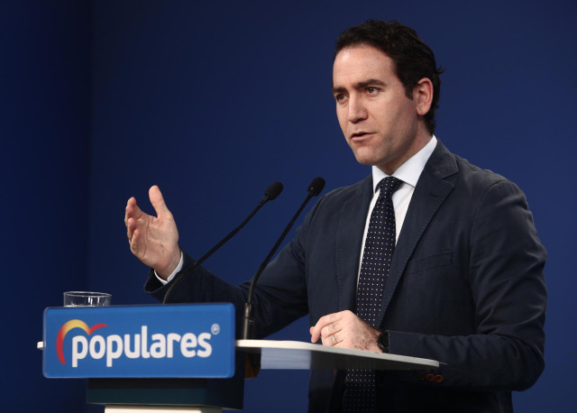 El secretario general del PP, Teodoro García Egea, comparece en rueda de prensa posterior a la reunión del Comité de Dirección del partido, en su sede en Génova, en Madrid (España), a 14 de diciembre de 2020.