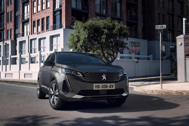Economía/Motor.- Peugeot ya acepta pedidos en España de los nuevos 3008 y 5008, con un frontal rediseñado