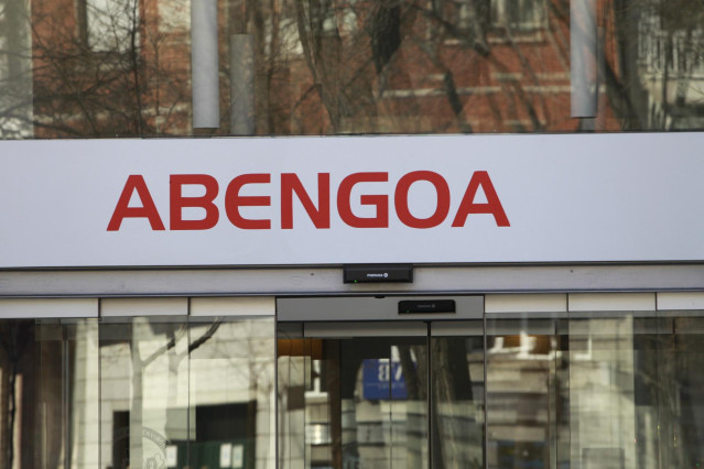 Imagen de archivo del exterior de una sede de Abengoa.
