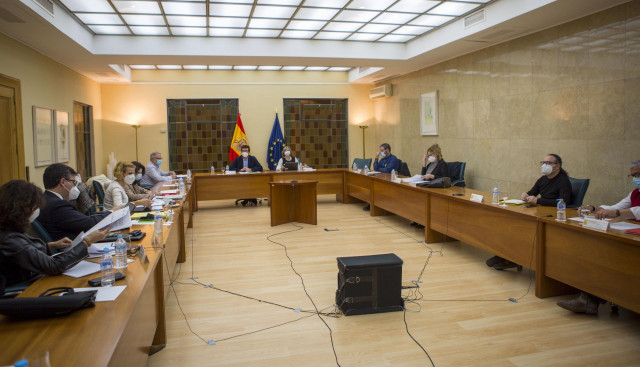 Reunión del Gobierno con agentes sociales para abordar la subida del SMI