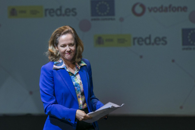La ministra de Asuntos Económicos y Transformación Digital, Nadia Calviño, tras su intervención en la presentación del proyecto Piloto 5G en Andalucía        En noviembre de 2019.