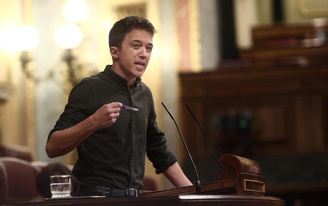 El líder de Más País, Íñigo Errejón interviene durante una sesión plenaria en el Congreso de los Diputados