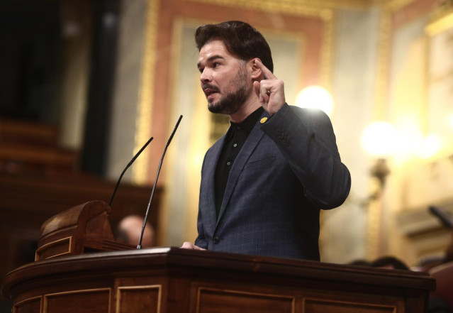 El portavoz de ERC en el Congreso, Gabriel Rufián interviene durante una sesión de control al Gobierno, en Madrid
