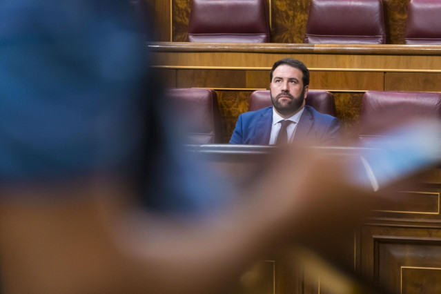 El diputado de Bildu, Jon Iñarritu, durante el acto en recuerdo y homenaje a las víctimas del terrorismo celebrado en el Congreso de los Diputados. En Madrid, (España), a 27 de junio de 2020.