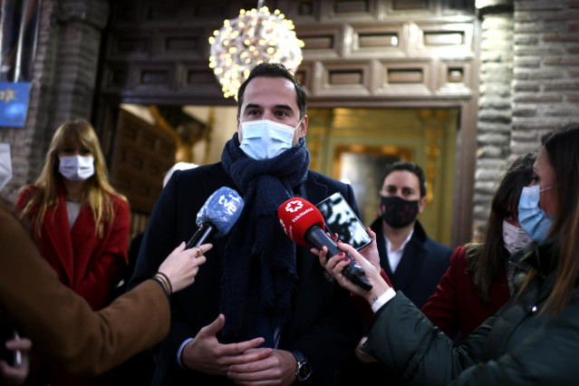 El vicepresidente de la Comunidad de Madrid, Ignacio Aguado, ofrece declaraciones a los medios de comunicación tras su visita al Belén de la Asociación Mensajeros de la Paz, en la Ermita Humilladero Virgen de la Soledad, Madrid (España), a 21 de diciembre