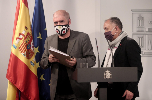 El secretario general de CC.OO., Unai Sordo, y el secretario general de UGT, Pepe Álvarez, comparecen en rueda de prensa tras una reunión con Gobierno y patronal