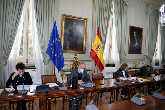 El Gobierno aprueba las pautas para impulsar y actualizar el uso de las lenguas oficiales.
