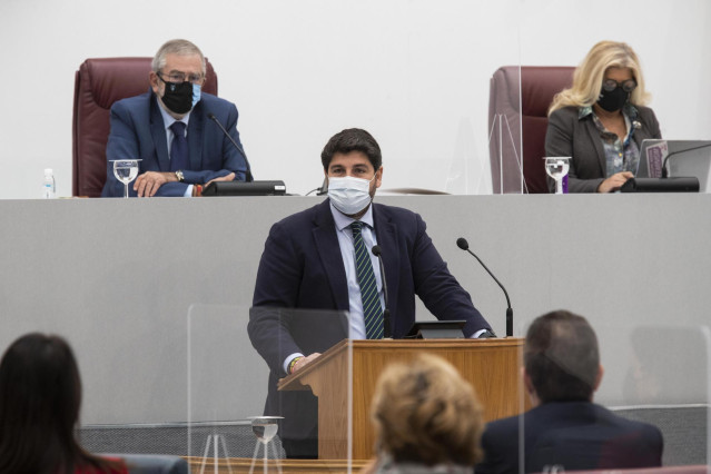 El presidente del Gobierno regional, Fernando López MIras, durante su comparecencia en la Asamblea