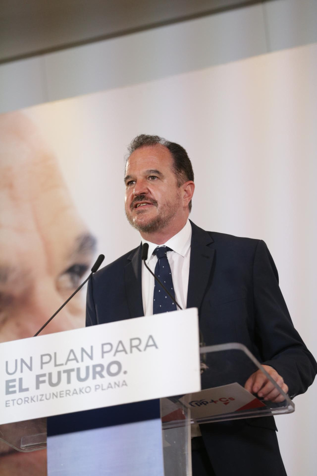 El presidente del PP vasco, Carlos Iturgaiz
