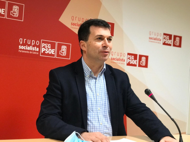 El secretario xeral del PSdeG, Gonzalo Caballero, en rueda de prensa