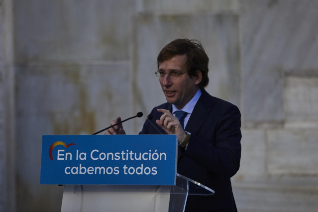 El alcalde de Madrid, José Luis Martínez-Almeida, interviene durante el homenaje del PP de Madrid a la Constitución Española con motivo de su 42 aniversario, en Madrid (España), a 5 de diciembre de 2020.