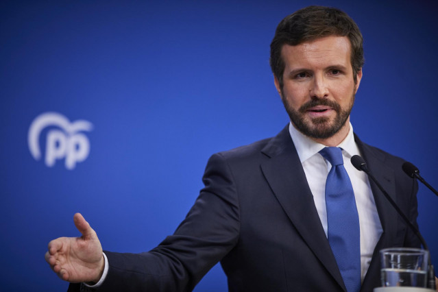 El presidente del Partido Popular (PP) Pablo Casado, comparece en rueda de prensa para hacer balance del año 2020 en la sede del partido, en Madrid (España), a 29 de diciembre de 2020.