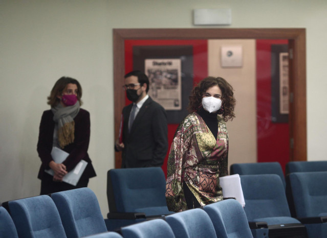 La ministra portavoz y de Hacienda, María Jesús Montero, a su llegada a una rueda de prensa convocada ante los medios posterior al Consejo de Ministros, en Madrid, a 19 de enero de 2021