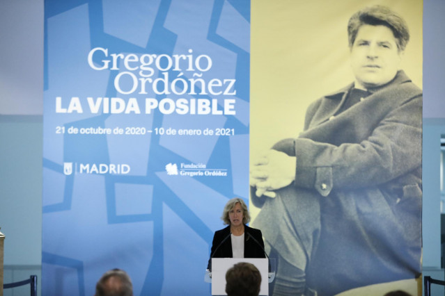 La presidenta de la Fundación Gregorio Ordóñez, Ana Iríbar, interviene en el acto de presentación de la exposición 'Gregorio Ordóñez. La vida posible', en CentroCentro, en Madrid (España), a 20 de octubre de 2020.