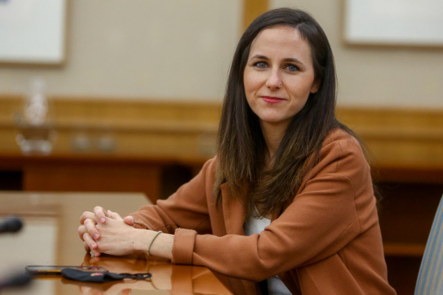 La secretaria de Estado para la Agenda 2030 y dirigente de Unidas Podemos, Ione Belarra, en una entrevista con Europa Press en la sede del Ministerio de Derechos Sociales, en Madrid (España), a 16 de diciembre de 2020.