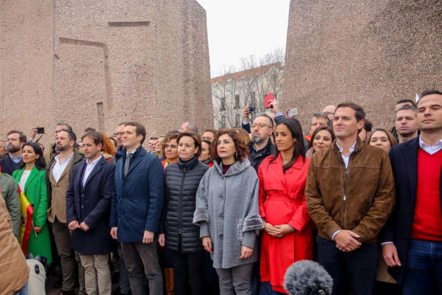 Pablo Casado, Albert Rivera y Santiago Abascal en la concentración en la Plaza de Colón (Madrid) bajo el lema 'Por una España unida'