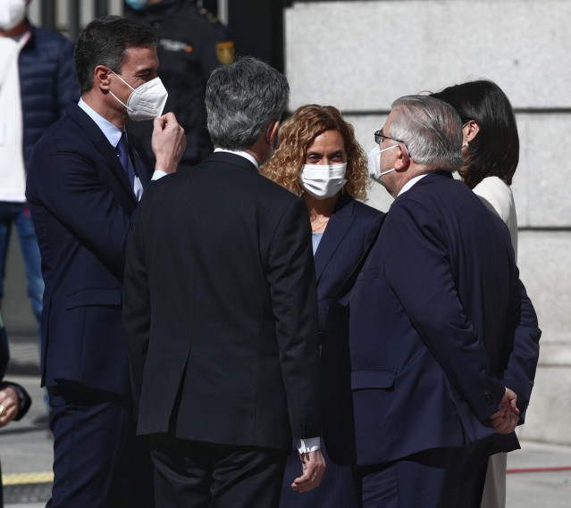 El presidente del Gobierno, Pedro Sánchez, la presidenta del Congreso, Meritxell Batet, la presidenta del Senado, Pilar Llop en el acto de aniversario de los 40 años del 23F del Congreso.