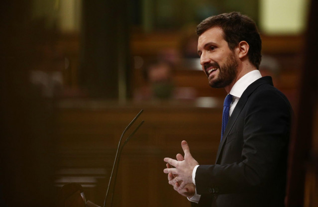 El presidente del PP, Pablo Casado, en la tribuna del Congreso de los Diputados.