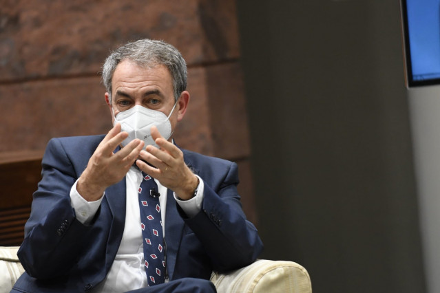 El expresidente del Gobierno, José Luis Rodríguez Zapatero, en una conferencia en el Parlamento