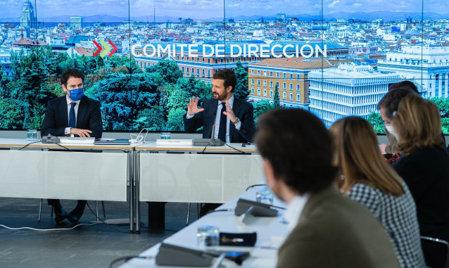 El líder del PP, Pablo Casado, reúne al comité de dirección del PP para explicar los escollos de la negociación con el PSOE para renovar el CGPJ. En Madrid, a 26 de febrero de 2021.