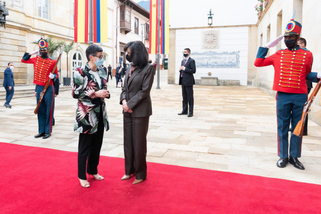 La ministra de Asuntos Exteriores, Arancha Gonzáles Laya, y la canciller de Colombia, Claudia Blum