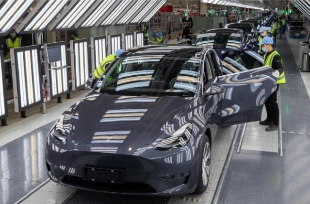 Archivo - Producción del Tesla Model Y en Shanghái (China).