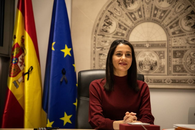 La presidenta de Ciudadanos, Inés Arrimadas, se reúne con la delegación del partido en Bruselas.