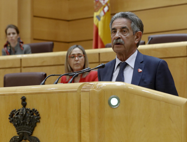 Archivo - El presidente de Cantabria, Miguel Ángel Revilla, durante su intervención en la sesión de la Comisión General de Comunidades Autónomas celebrada en el Senado este jueves a cuenta de la gestión de la pandemia de la COVID-19, en Madrid (España), a