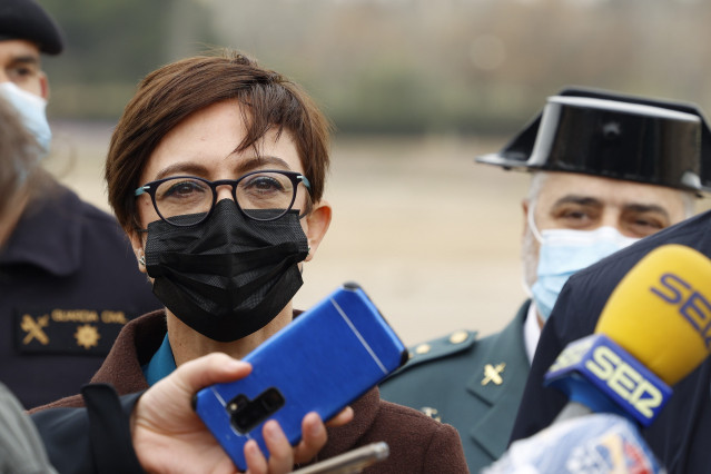 La directora general de la Guardia Civil, María Gámez, durante su visita programada a los terrenos donde se ubicará la nueva Comandancia de Zaragoza,