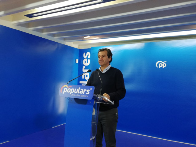 El presidente del PP balear, Biel Company, este miércoles en una rueda de prensa en la sede del partido.