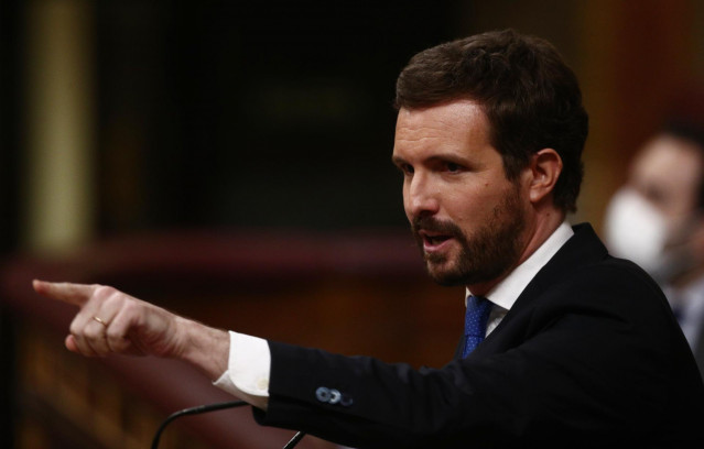 El líder del PP, Pablo Casado, interviene durante una sesión de Control al Gobierno en el Congreso de los Diputados, en Madrid, (España), a 24 de febrero de 2021.