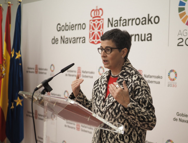 La ministra de Asuntos Exteriores, Unión Europea y Cooperación, Arancha González Laya, este viernes en una comparecencia ante los medios en Pamplona, donde se ha reunido con la presidenta del Gobierno de Navarra, María Chivite.