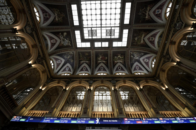 Interior del edificio de la Bolsa de Madrid, (España).