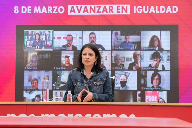 La vicesecretaria general del PSOE, Adriana Lastra, en un encuentro virtual organizado por la Agrupación Socialista de Mahón.