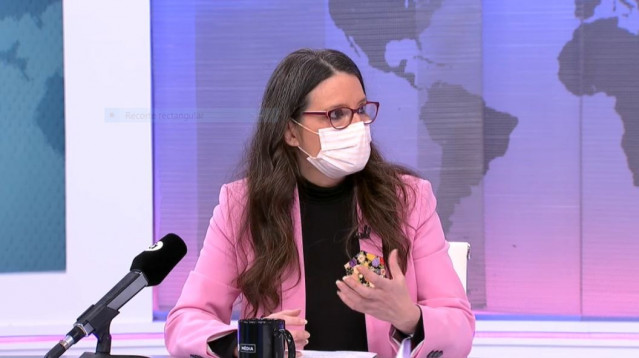 Mónica Oltra, durante la entrevista en Àpunt